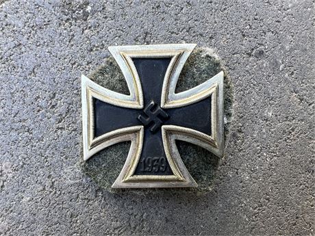 L/12 Scrweback Iron Cross 1st Class