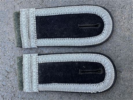 Shoulderboards for SS Standartenjunker