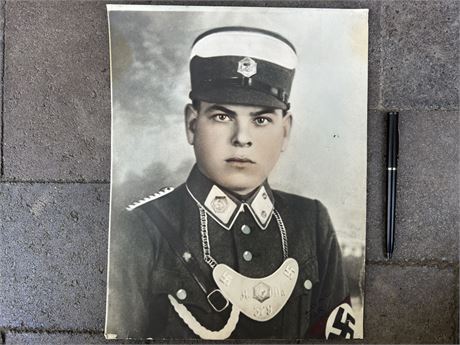 Large Format Colorized Photograph of a Feldjägerkorps Member
