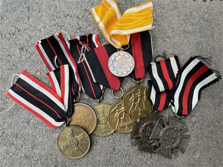 Miscellaneous IIi. Reich Medals with Ribbons