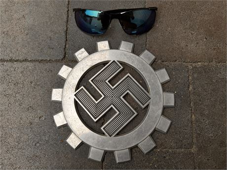 DAF Swastika Emblem, Large
