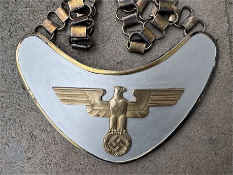 SA Feldhernnhalle Gorget