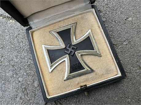 1939 Iron Cross I. Class with Case, Deumer