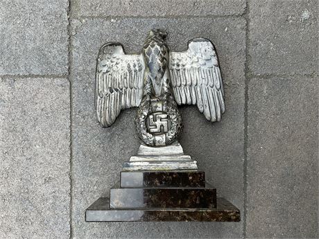 Nürnberg Eagle Statue, Maker Marked