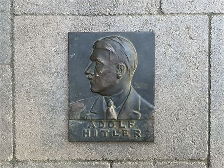 Adolf Hitler Profile Plaque, Early