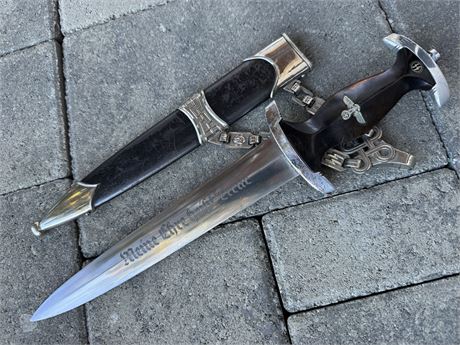 Chained SS Dagger