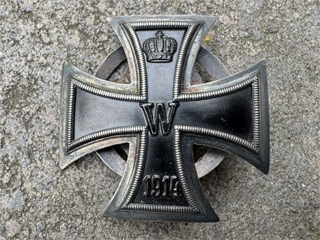 World War 1 Iron Cross 1st Class with Screwback