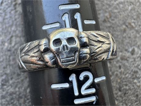 Totenkopf Ring, 1943 Date