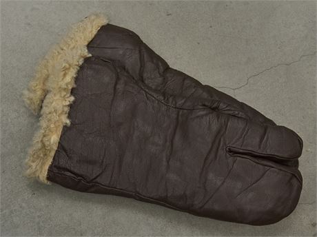 WWII USAAF Shearling Mittens